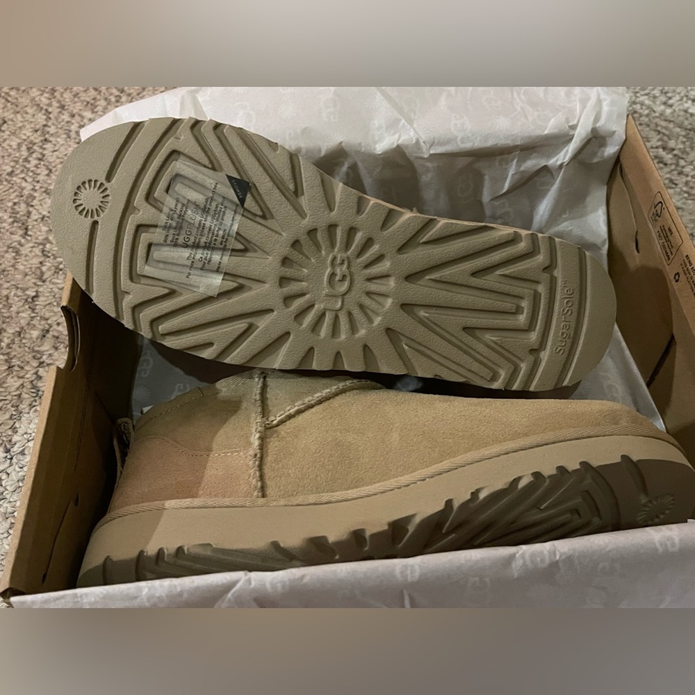 *SOLD* UGG ultra mini in Driftwood - Picture 7 of 8